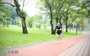 女生跑步腿會(huì)變粗嗎？女生跑步小腿會(huì)變粗嗎？