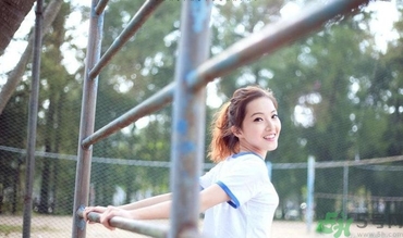 13歲女生平胸怎么辦？13歲女生平胸正常嗎？