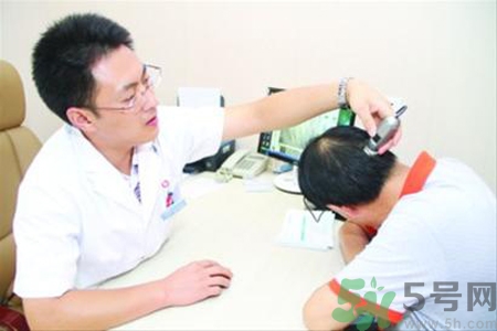 脫發(fā)的措施有什么？脫發(fā)的注意飲食有哪些？