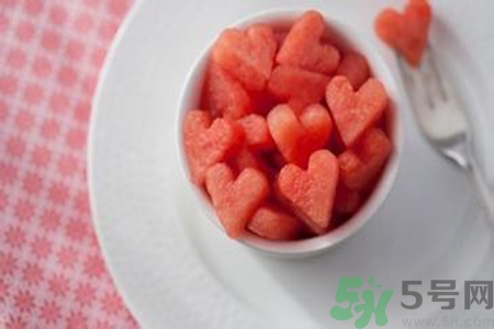 秋季為什么不能吃瓜？秋季吃瓜有什么危害？