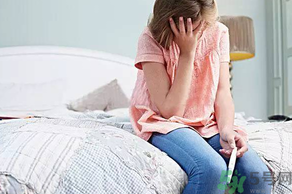 女人不孕不育是什么原因引起的？女人不孕不育怎么檢查？