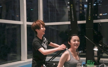 女生去健身房怎么穿衣服？女生去健身房穿什么鞋？