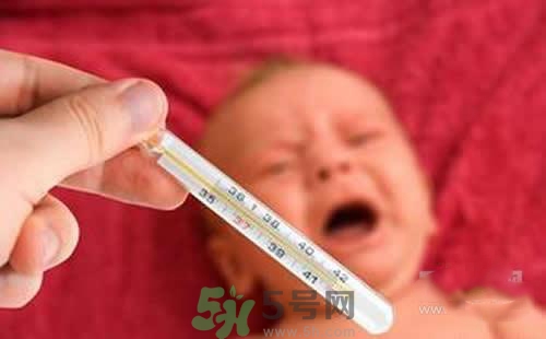 寶寶發(fā)燒多久量一次體溫？寶寶發(fā)燒怎么量體溫？
