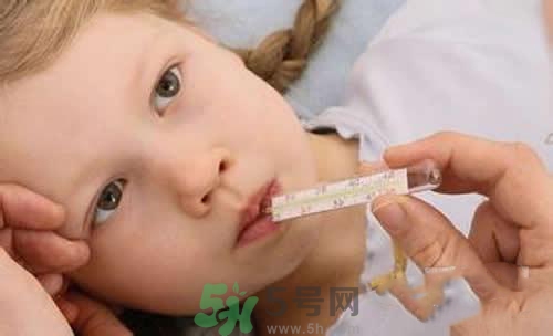寶寶發(fā)燒多久量一次體溫？寶寶發(fā)燒怎么量體溫？