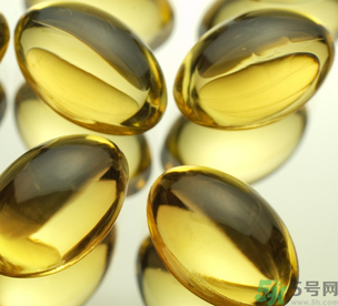 魚肝油可以補鈣嗎？魚肝油可以和鈣片一起吃嗎？