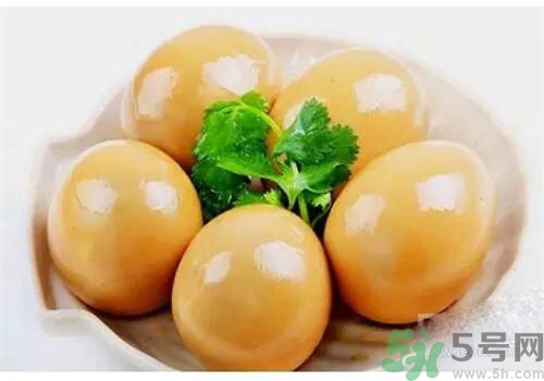 眼睛干澀吃什么好？眼睛疲勞吃什么好？