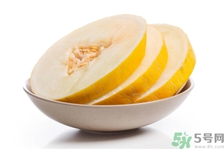 哈密瓜榨汁要加水嗎？哈密瓜榨汁搭配什么？