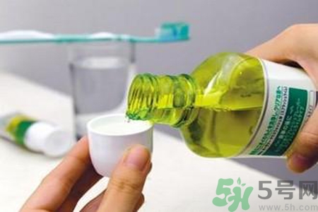 口腔潰瘍可以用漱口水嗎？口腔潰瘍能不能用漱口水？