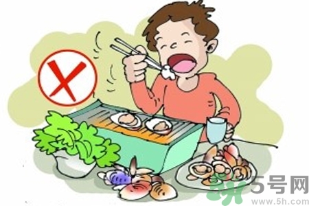 急性腸胃炎的癥狀有哪些？急性腸胃炎需注意什么問題？