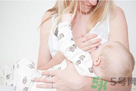 如何預防女性乳頭痛？女性需注意乳房的哪些問題？