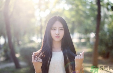 17歲女生下面很癢是為什么？高中女生下面很癢是怎么回事？