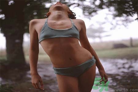 胸部太小怎么辦？胸部如何才能變大？