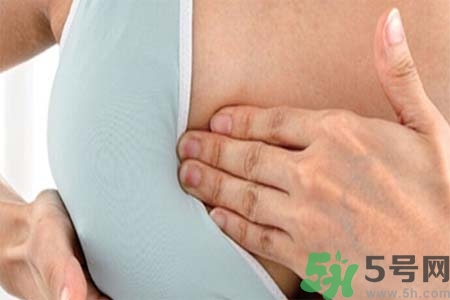 乳房上有硬塊怎么辦？乳房有硬塊的病因是什么？