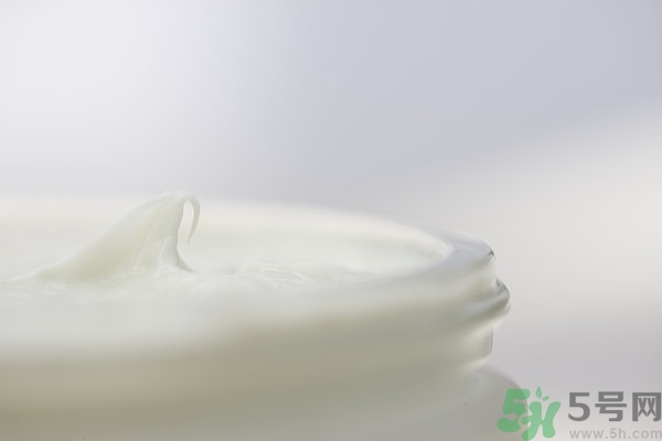 妝前乳有必要用嗎？妝前乳什么時候用？