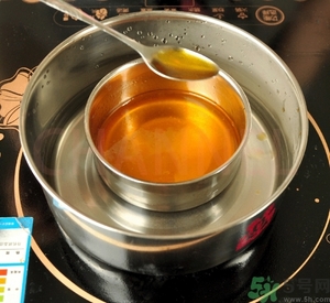 潤(rùn)唇膏怎么做？潤(rùn)唇膏自制方法