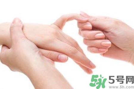 手指關(guān)節(jié)疼痛怎么辦？如何預(yù)防手指關(guān)節(jié)疼痛？