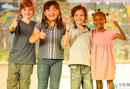 怎么讓女孩子喜歡自己？怎么讓男孩子喜歡自己？