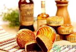 吃月餅可以喝啤酒嗎？吃完月餅可以喝啤酒嗎？