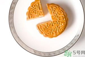 月餅的熱量高嗎？吃一個(gè)月餅會(huì)長(zhǎng)胖嗎？