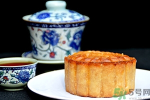 月餅的熱量高嗎？吃一個(gè)月餅會(huì)長(zhǎng)胖嗎？