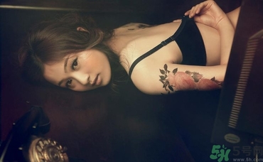 女生紋身紋哪兒比較好看？紋身可以徹底洗掉嗎？