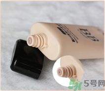粉底液有隔離作用嗎？粉底液有什么作用？