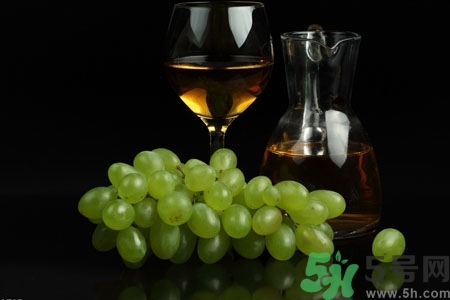 紅酒開瓶器怎么用？沒有開瓶器怎么開紅酒？