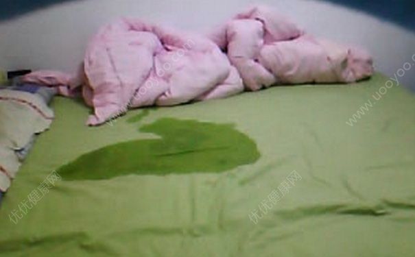15歲男孩為什么會(huì)尿床？15歲男孩尿床怎么治療？