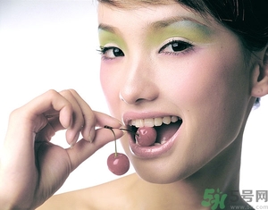 眼影干了怎么辦？眼影保質(zhì)期一般多久？