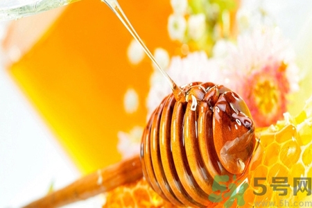 ?蜂蜜怎么吃才有營(yíng)養(yǎng)？蜂蜜的鑒別方法是什么？