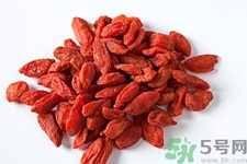 枸杞子泡酒可以壯陽(yáng)嗎？枸杞子泡酒有副作用嗎？