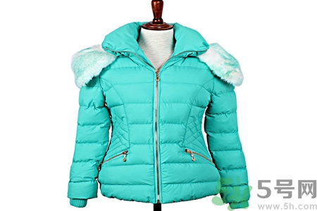羽絨服怎么洗？白色羽絨服怎么洗？