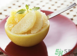 柚子皮可以泡水喝嗎？柚子皮泡水喝的功效