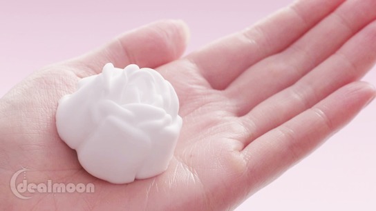 kanebo玫瑰潔面乳怎么樣？kanebo玫瑰洗面奶好用嗎？
