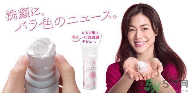 kanebo嘉娜寶玫瑰潔面乳怎么用？kanebo玫瑰洗面奶使用方法
