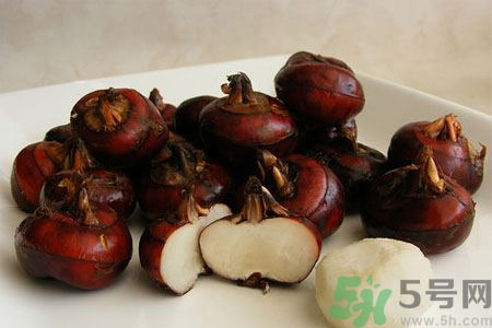 荸薺的營養(yǎng)價值是什么？荸薺一次可以吃多少？