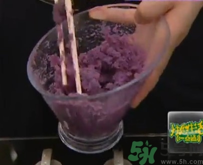 水晶月餅用的什么粉？水晶月餅的做法及配方