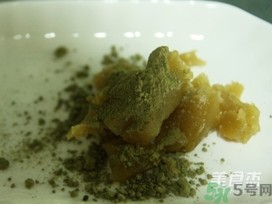 水晶月餅用的什么粉？水晶月餅的做法及配方