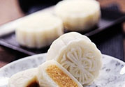 冰皮月餅和冰淇淋月餅有什么區(qū)別？冰皮月餅和冰淇淋月餅?zāi)膫€好吃？