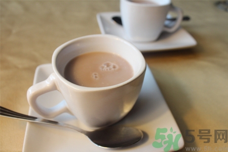 為什么喝奶茶后睡不著覺？喝奶茶會失眠怎么辦？
