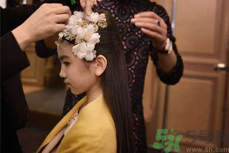 9歲女生的標(biāo)準(zhǔn)身高體重是多少？9歲女生正常身高體重是多少？