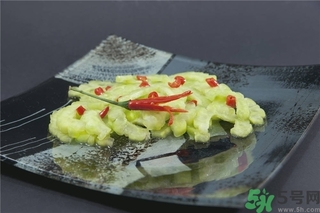 喝苦瓜汁會影響月經嗎？來月經可以喝苦瓜汁嗎？