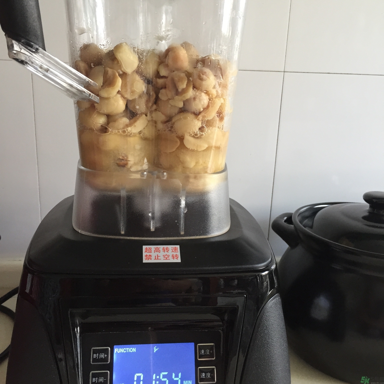 蓮蓉月餅的餡料是什么？蓮蓉月餅的餡料怎么做？