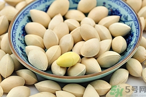 白果什么時候成熟？沒熟的白果能不能吃？
