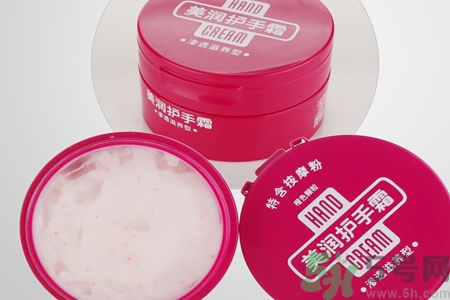 資深堂美潤尿素護(hù)手霜怎么樣？資深堂美潤尿素護(hù)手霜好用嗎？