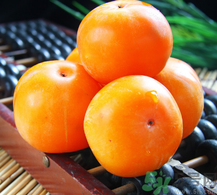 螃蟹和柿子能一起吃嗎？螃蟹和柿子一起吃會(huì)怎樣？