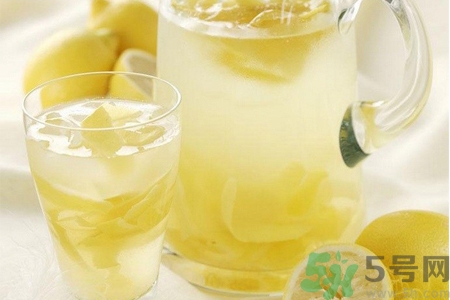 檸檬水是堿性食物嗎？檸檬水是酸性還是堿性？