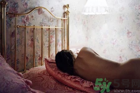 哪些女性不宜裸睡？女人裸睡的七大好處