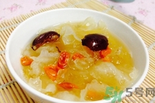 秋季吃什么滋陰潤肺？秋季女人養(yǎng)生滋陰潤肺湯譜