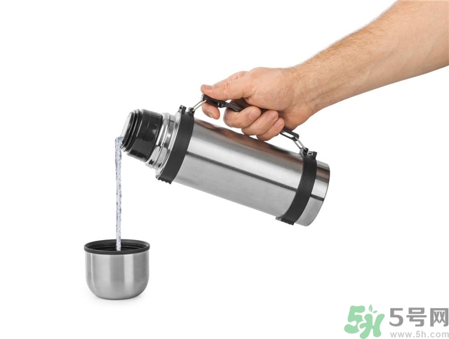 喝溫開水可以減肥嗎？喝溫開水有什么好處？